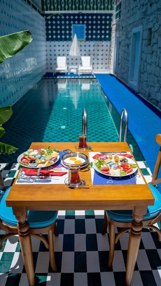 Yazar Lara Otel Antalya