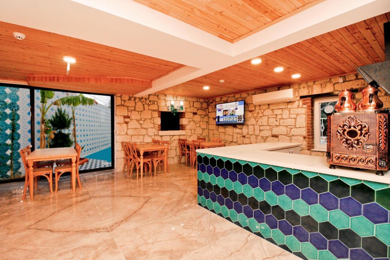 Otel Yazar Lara